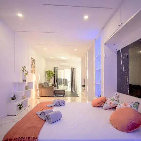 Dubai Apartment *